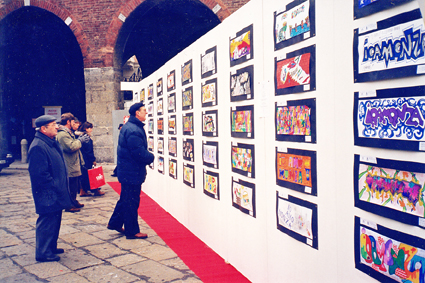 la mostra dei bozzetti sul retro del pannello